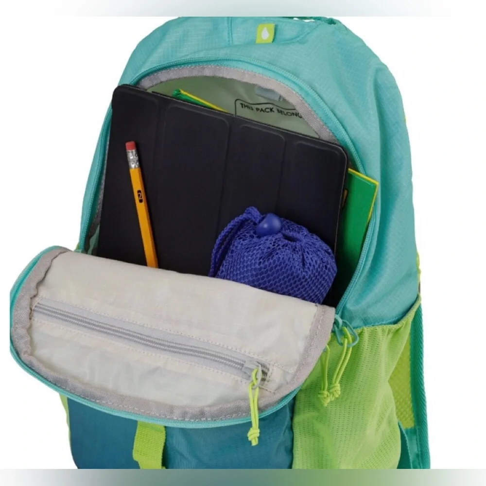 Firefly! Outdoor Gear unisex outdoor camping backpack green. 11”X 4.5” X 16”